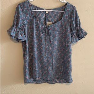 Blue patterned top